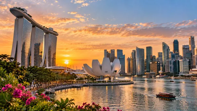 Marina Bay Sands and the Singapore skyline at sunset